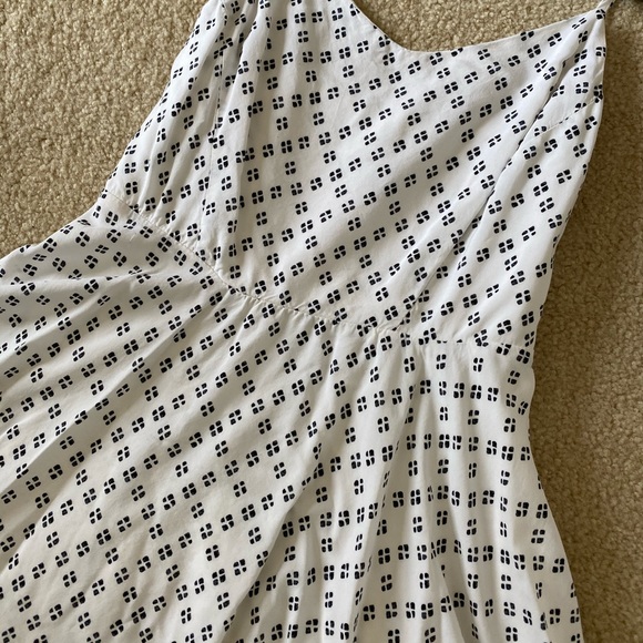 Dress - Picture 2 of 5